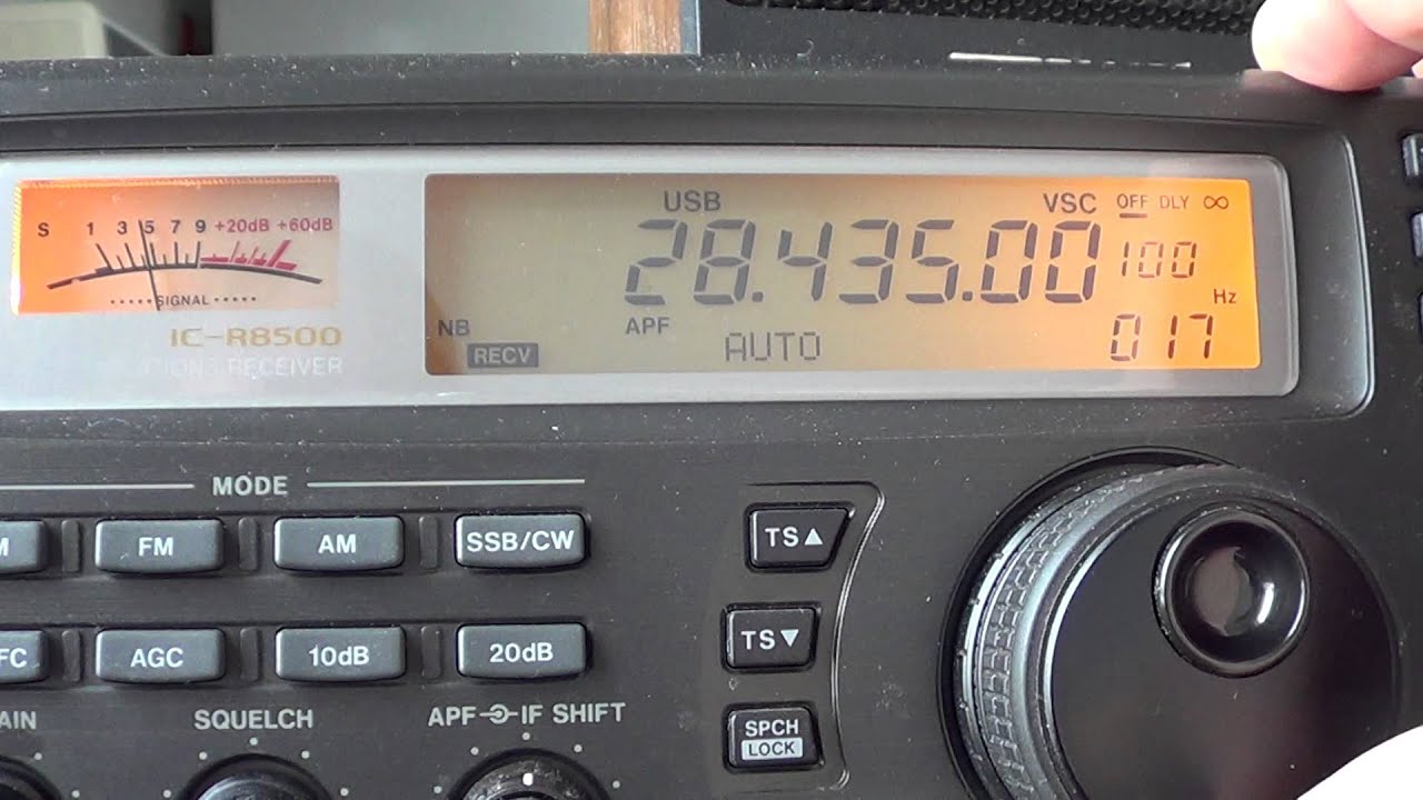 Amateur radio tuned to a 10 meter frequency.